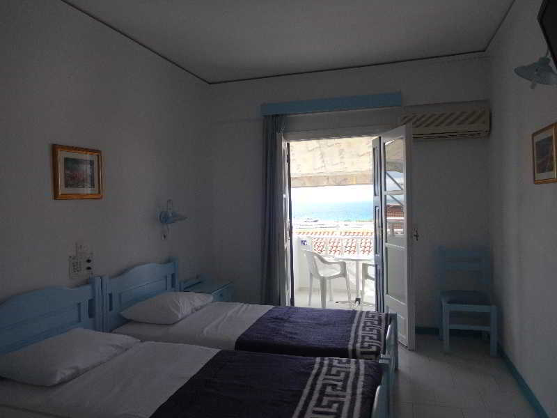 Remezzo Hotel & Studios Питагорион Экстерьер фото
